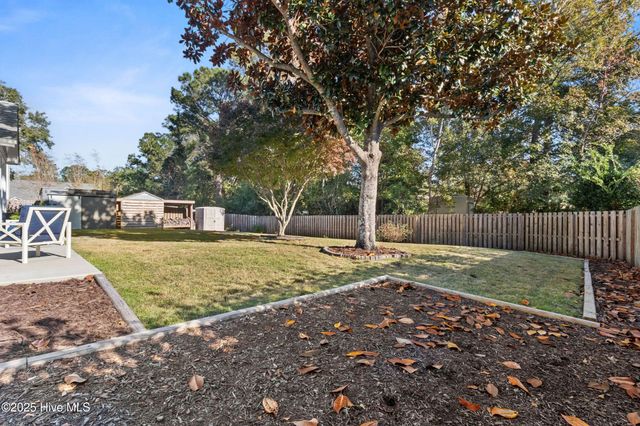 4300 Pennhurst Court, Wilmington, NC 28405