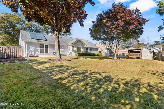 4300 Pennhurst Court, Wilmington, NC 28405