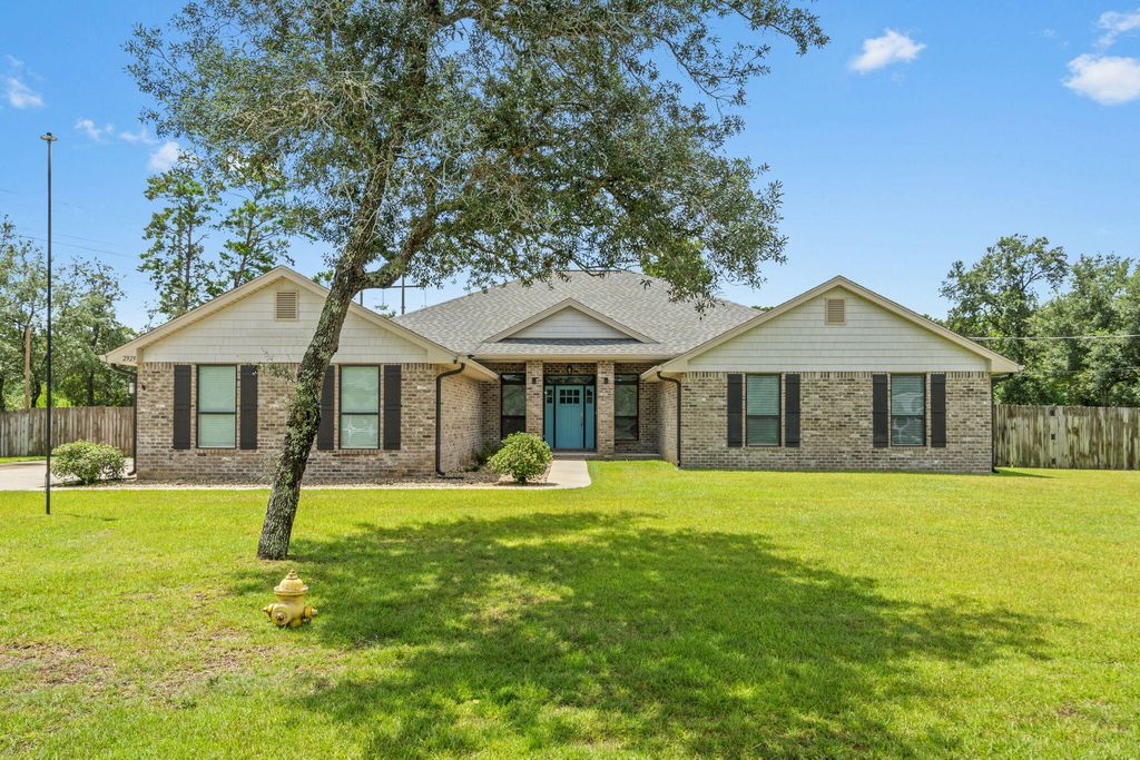 2929 Sherwood Dr. Drive, Navarre, FL 32566