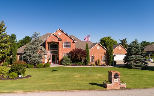 205 W Waterfront Drive, Tuttle, OK 73089