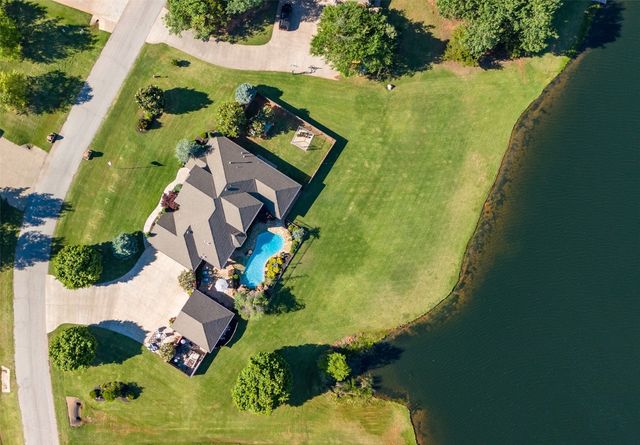 205 W Waterfront Drive, Tuttle, OK 73089