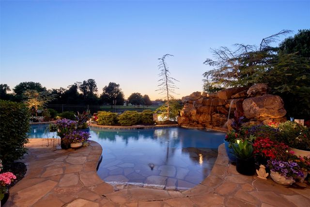 205 W Waterfront Drive, Tuttle, OK 73089