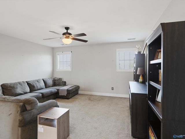 7553 Crestridge Drive, Owens Cross Roads, AL 35763