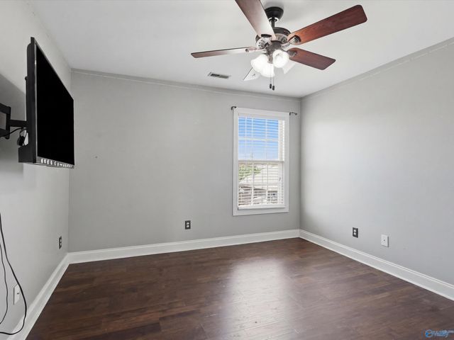 7553 Crestridge Drive, Owens Cross Roads, AL 35763