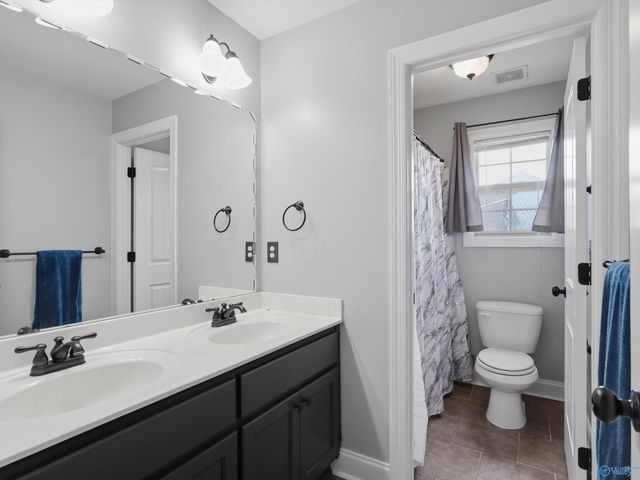 7553 Crestridge Drive, Owens Cross Roads, AL 35763