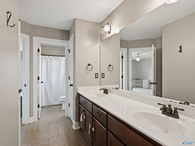 7553 Crestridge Drive, Owens Cross Roads, AL 35763