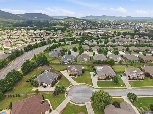 7553 Crestridge Drive, Owens Cross Roads, AL 35763
