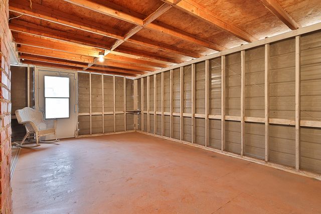 109 W Walnut Street, New Sharon, IA 50207