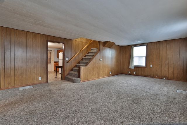 109 W Walnut Street, New Sharon, IA 50207