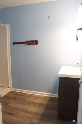 10035 Wycliff Rd, Chesterfield, VA 23236