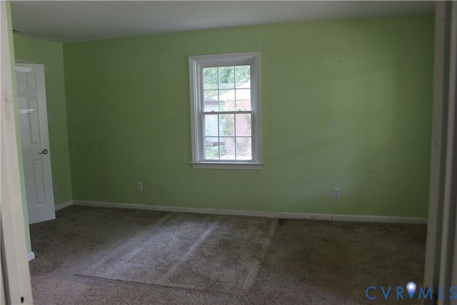 10035 Wycliff Rd, Chesterfield, VA 23236