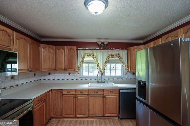 7 Oak Street, Bloomingdale, GA 31302