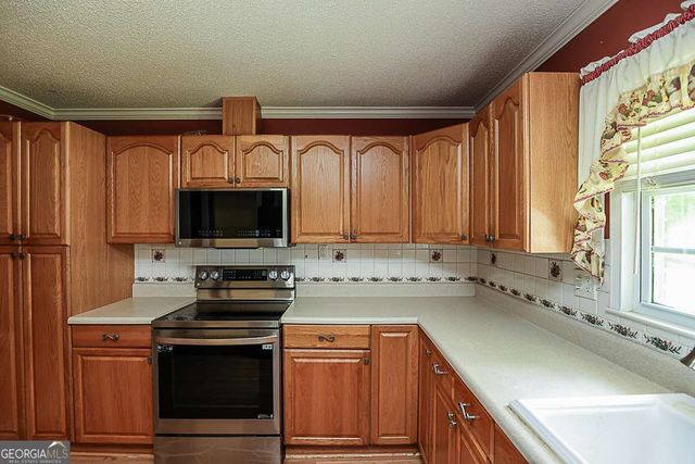 7 Oak Street, Bloomingdale, GA 31302