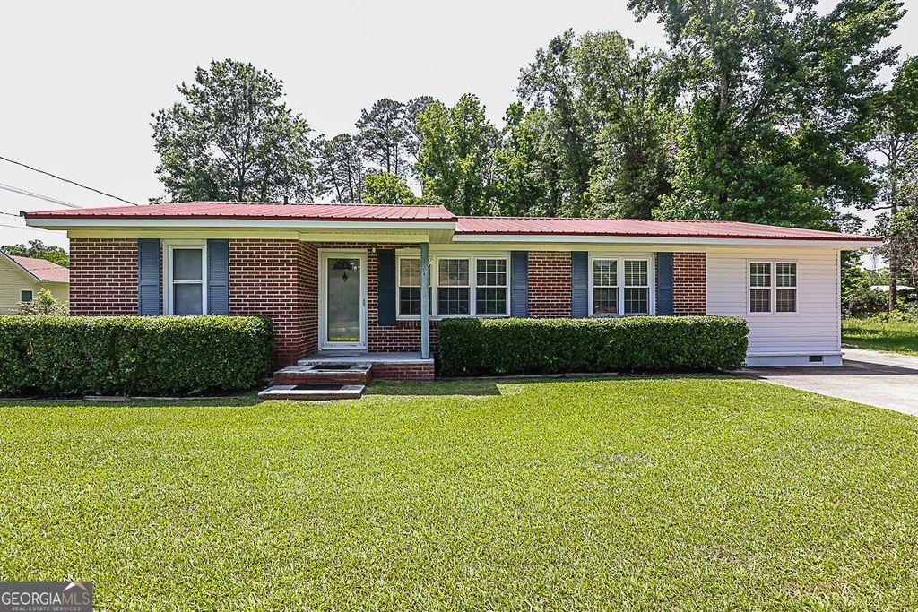 7 Oak Street, Bloomingdale, GA 31302