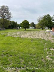 800 Borton Avenue, Essexville, MI 48732