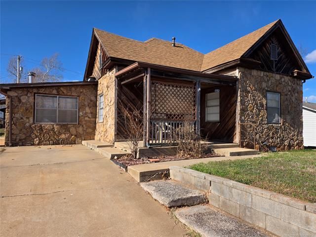 1102 N Park Avenue, Shawnee, OK 74801