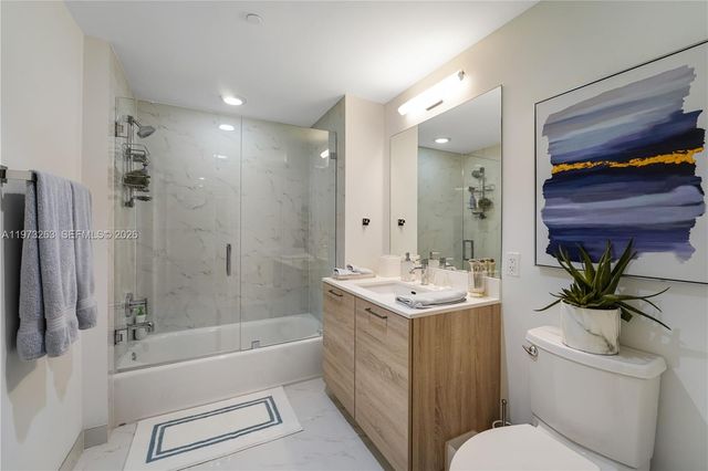 16385 Biscayne Boulevard 1502, North Miami Beach, FL 33160