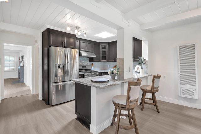 4352 Gem Ave, Castro Valley, CA 94546