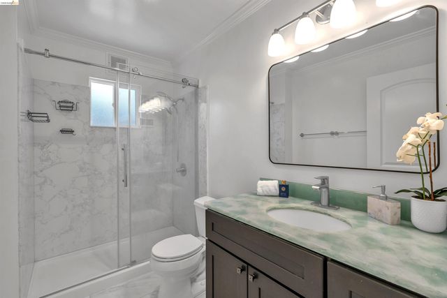 4352 Gem Ave, Castro Valley, CA 94546