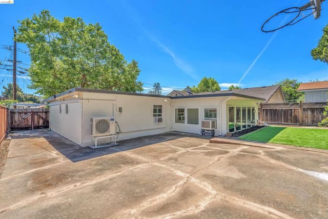 4352 Gem Ave, Castro Valley, CA 94546