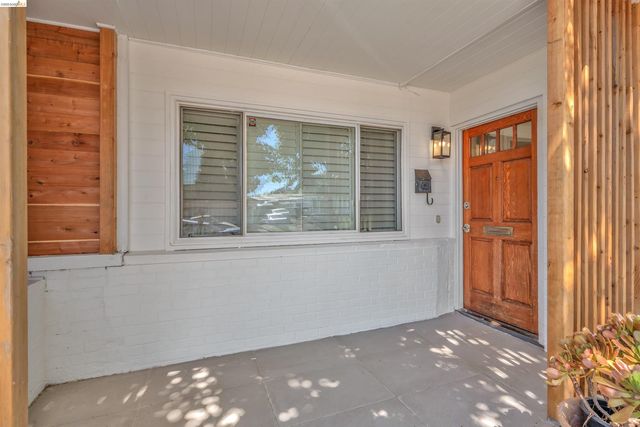 4352 Gem Ave, Castro Valley, CA 94546