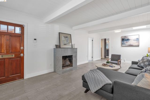 4352 Gem Ave, Castro Valley, CA 94546