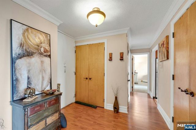 300 Winston Drive C0214, Cliffside Park, NJ 07010