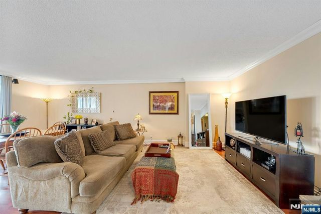 300 Winston Drive C0214, Cliffside Park, NJ 07010