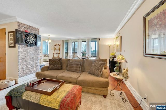 300 Winston Drive C0214, Cliffside Park, NJ 07010