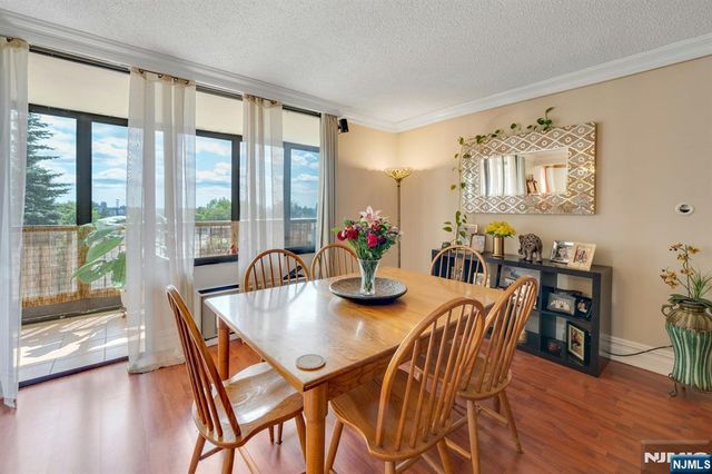 300 Winston Drive C0214, Cliffside Park, NJ 07010