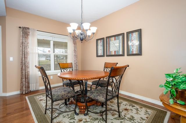 2625 E Kentwood Street, Republic, MO 65738