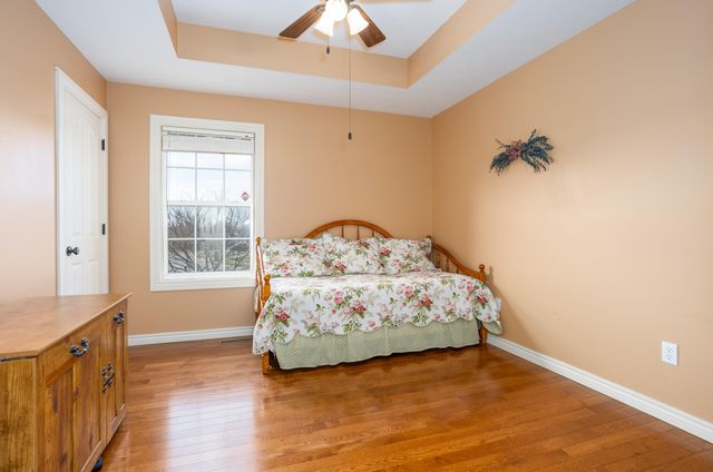 2625 E Kentwood Street, Republic, MO 65738