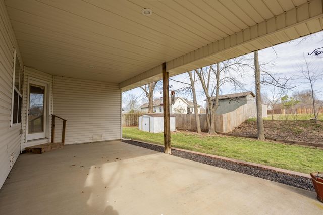 2625 E Kentwood Street, Republic, MO 65738