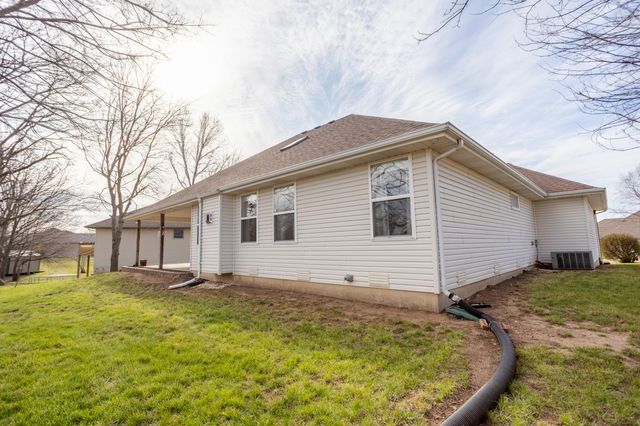2625 E Kentwood Street, Republic, MO 65738