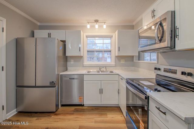 42 Heritage Drive, Jacksonville, NC 28540