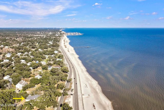 800 W Beach Boulevard, Pass Christian, MS 39571