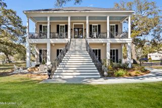 800 W Beach Boulevard, Pass Christian, MS 39571