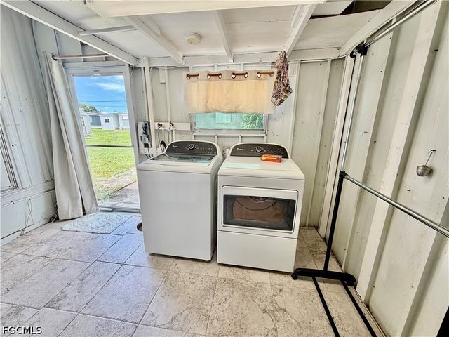 206 Brandywine LN, North Fort Myers, FL 33917