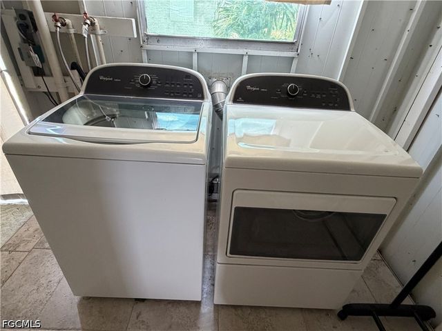 206 Brandywine LN, North Fort Myers, FL 33917