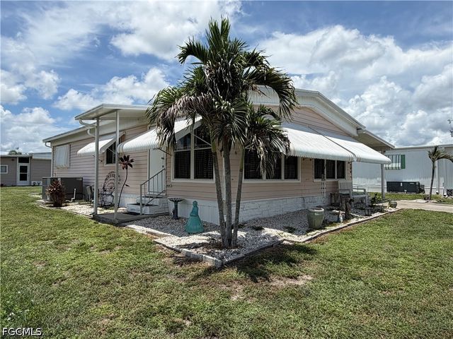 206 Brandywine LN, North Fort Myers, FL 33917