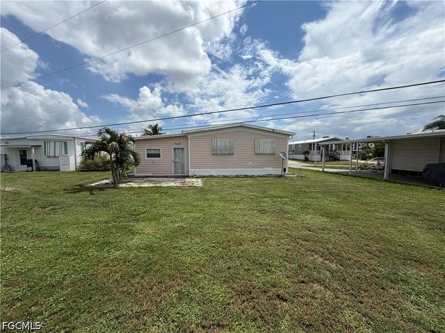 206 Brandywine LN, North Fort Myers, FL 33917