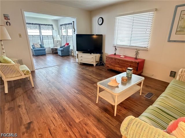 206 Brandywine LN, North Fort Myers, FL 33917