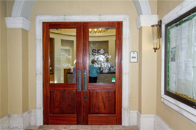 9222 Veneto LN, Naples, FL 34113