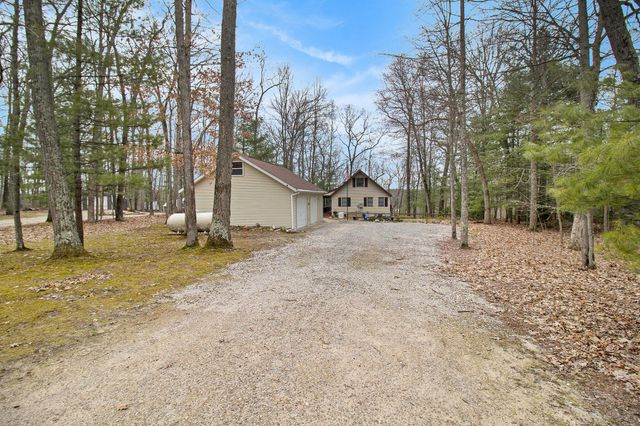 9284 S Oxeye Avenue, Baldwin, MI 49304