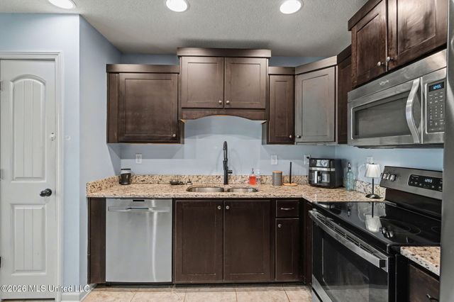 2065 Owl Wing Place, Nesbit, MS 38651