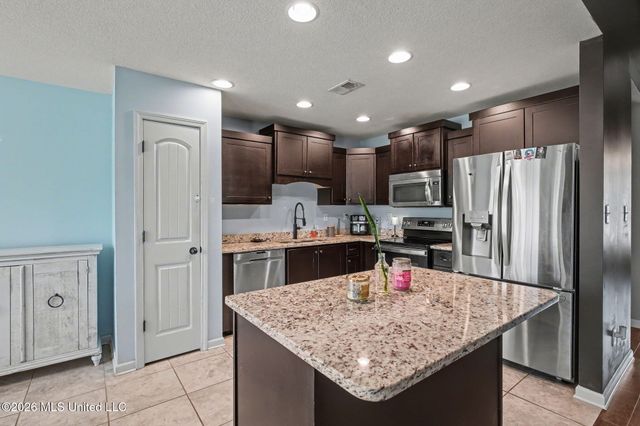 2065 Owl Wing Place, Nesbit, MS 38651