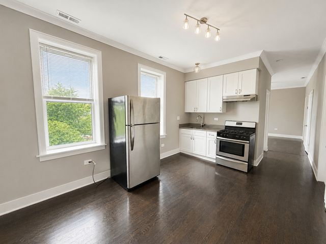 5409 S Winchester Avenue 3R, Chicago, IL 60609