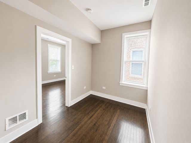 5409 S Winchester Avenue 3R, Chicago, IL 60609