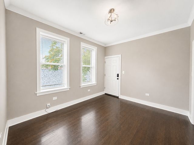 5409 S Winchester Avenue 3R, Chicago, IL 60609