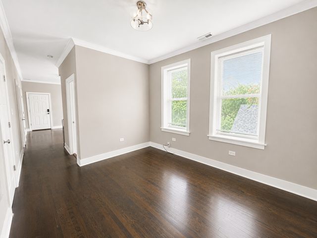 5409 S Winchester Avenue 3R, Chicago, IL 60609